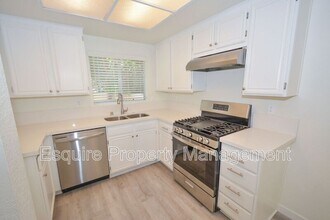 1189 Ramona Dr in Thousand Oaks, CA - Building Photo - Building Photo