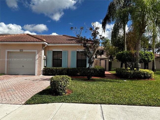 691 SW 158th Way in Pembroke Pines, FL - Building Photo - Building Photo