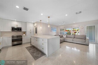 2104 N 14th Terrace in Hollywood, FL - Building Photo - Building Photo