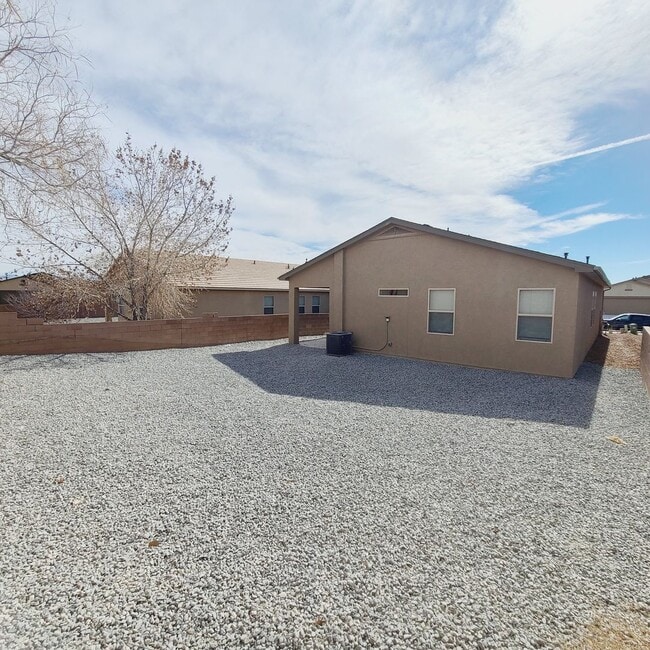 3320 Prairie Sage St SW in Los Lunas, NM - Building Photo - Building Photo