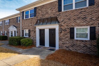 Georgetowne Apartments @ 405 Speight Ave in Tarboro, NC - Foto de edificio - Building Photo