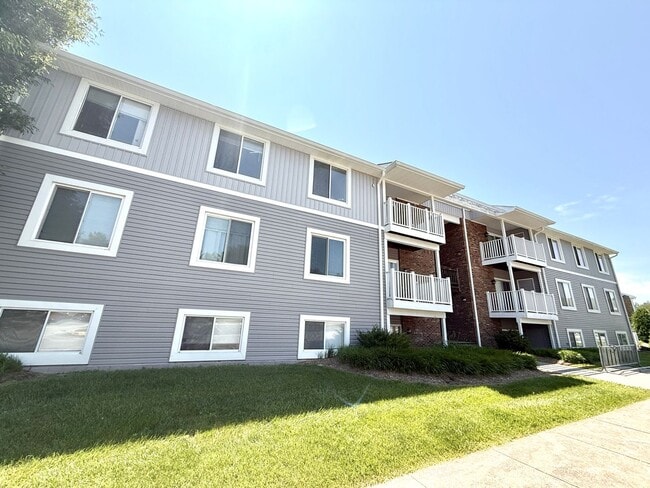 1210 University Terrace in Blacksburg, VA - Building Photo - Building Photo