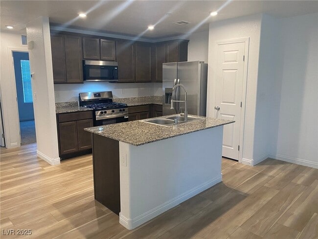 4517 Dover Straight St in Las Vegas, NV - Building Photo - Building Photo