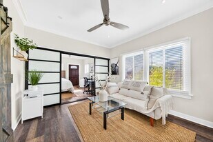 5919 Lexington Ave in Los Angeles, CA - Building Photo