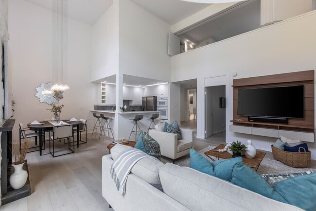 property at 1007 S Catalina Ave