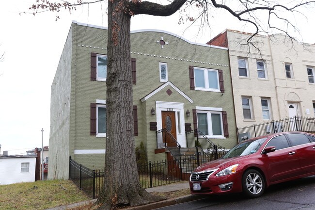 1218 Queen St NE in Washington, DC - Building Photo - Building Photo