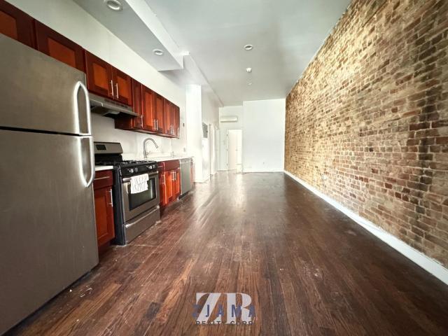 308 Tompkins Ave in Brooklyn, NY - Building Photo - Building Photo