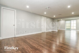 3844 Elmwood Dr in Holiday, FL - Building Photo - Building Photo