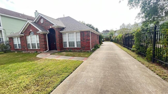property at 1522 W 24th St