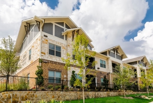 Satori Olathe in Olathe, KS - Foto de edificio