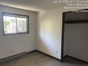 2102 E Dalke Ave in Spokane, WA - Foto de edificio - Building Photo