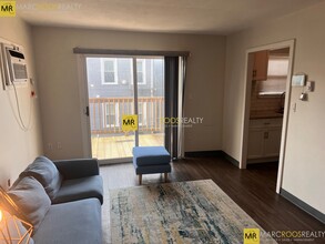 297 Meridian St, Unit 3 in Boston, MA - Building Photo - Building Photo