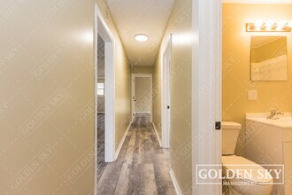 2125 E Harvard Ave in Muncie, IN - Foto de edificio - Building Photo