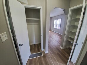 1404 E 25th St in Des Moines, IA - Building Photo - Building Photo