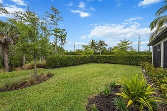 10335 Ventana Ln in Naples, FL - Building Photo - Building Photo