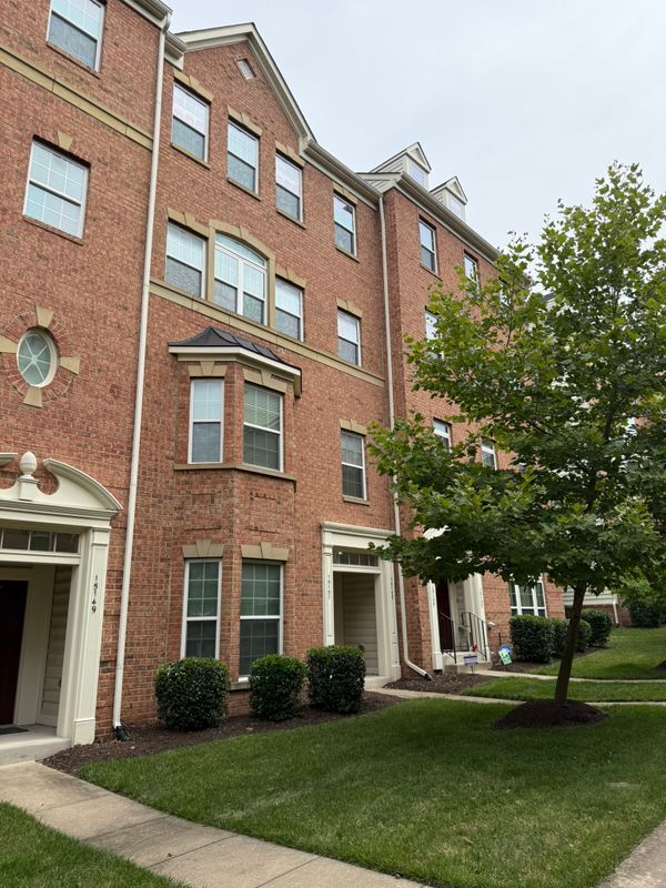15153 Leicestershire St in Leesylvania, VA - Foto de edificio - Building Photo