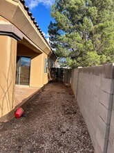3610 Cam Del Rancho in Douglas, AZ - Foto de edificio - Building Photo