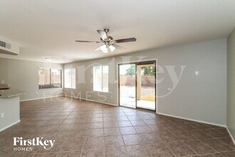 9351 W Palmer Dr in Peoria, AZ - Foto de edificio - Building Photo