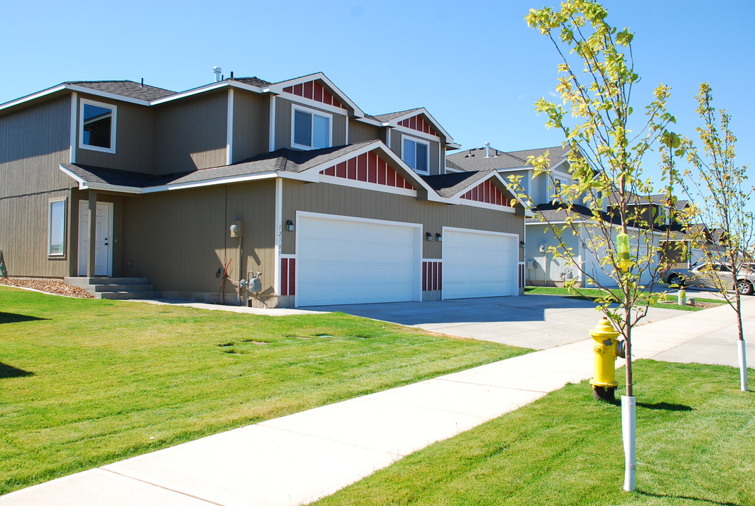 Airway Townhomes in Airway Heights, WA - Foto de edificio