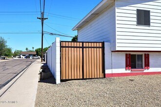 502 E Taylor St in Tempe, AZ - Foto de edificio - Building Photo
