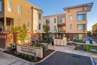 Motif at Glendora Place in Glendora, CA - Building Photo - Building Photo