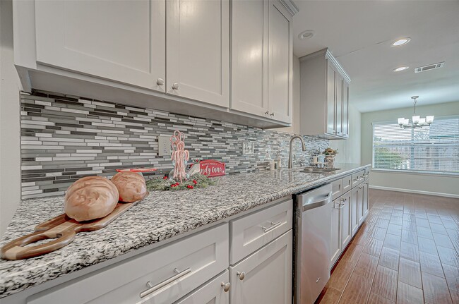 2022 Highland Hills Dr