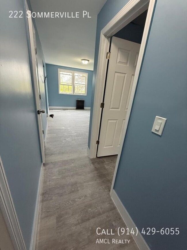 222 Sommerville Pl in Yonkers, NY - Building Photo - Building Photo