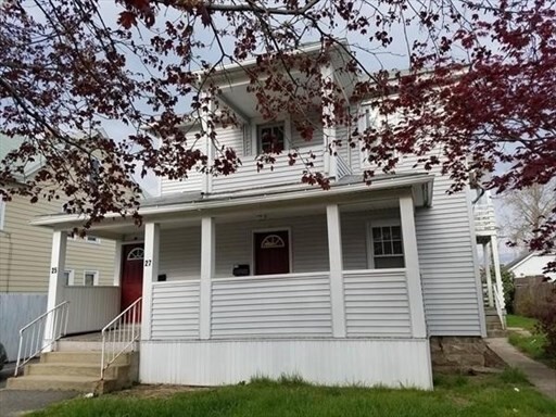 25 Santa Barbara St in Springfield, MA - Building Photo