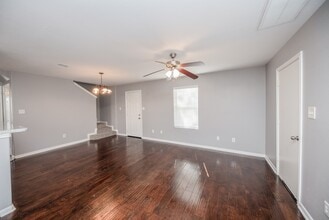 1631 Dove Run in Brookshire, TX - Building Photo - Building Photo