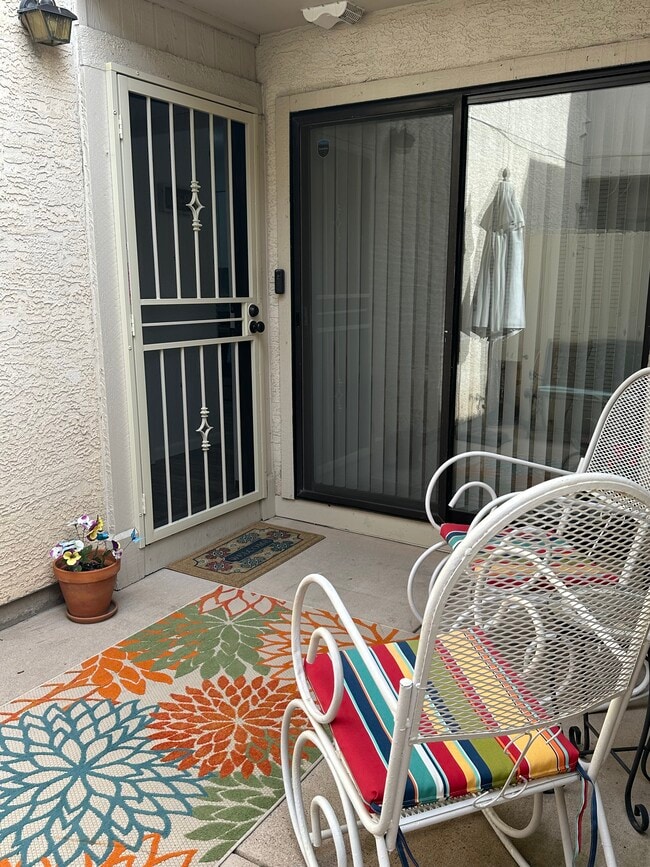 3330 Templeton Gap Rd in Colorado Springs, CO - Foto de edificio - Building Photo