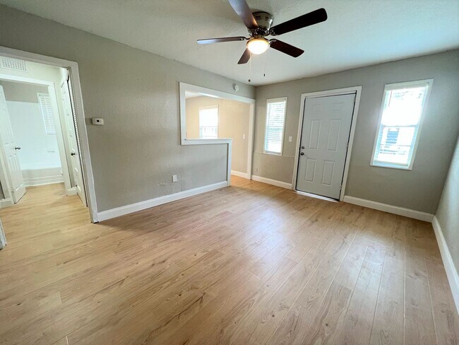 5930 Wilmar Rd W in Jacksonville, FL - Building Photo - Building Photo