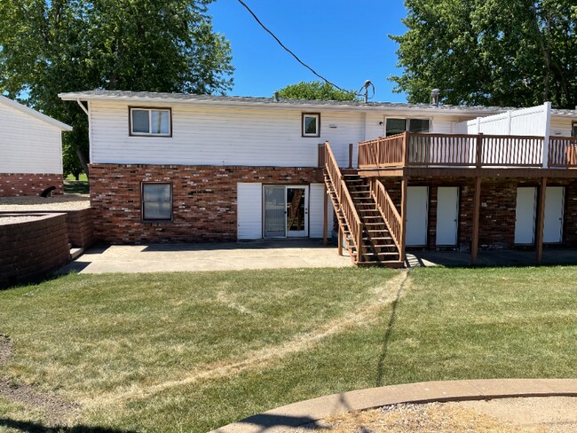 245 Country Club Dr in Lake Park, IA - Building Photo - Building Photo