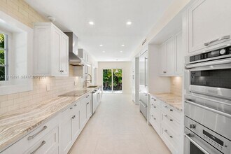 6517 Castaneda St in Coral Gables, FL - Building Photo - Building Photo