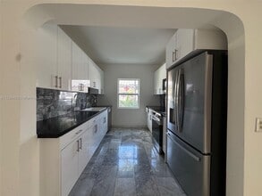 1664 SW 9th St in Miami, FL - Building Photo - Building Photo