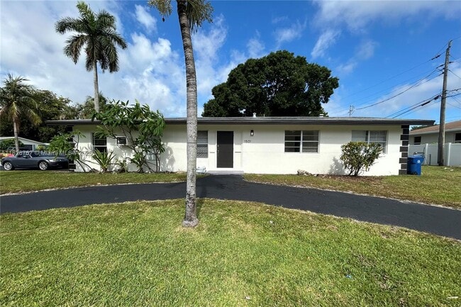 property at 1501 SW 21st St