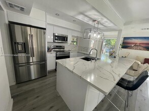 2338 SW 17th Ave in Fort Lauderdale, FL - Building Photo - Building Photo