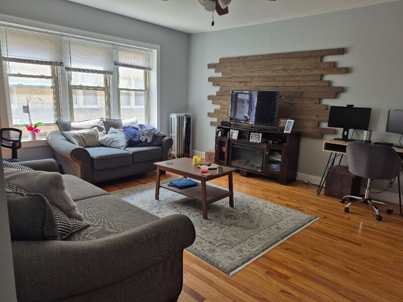 4839 W Addison St in Chicago, IL - Building Photo