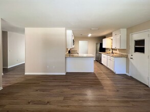 2110 NW 54th Terrace in Gainesville, FL - Foto de edificio - Building Photo