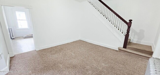 128 S Rebecca Ave in Scranton, PA - Building Photo - Building Photo