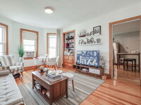 354 Beacon St, Unit 1 in Somerville, MA - Foto de edificio - Building Photo