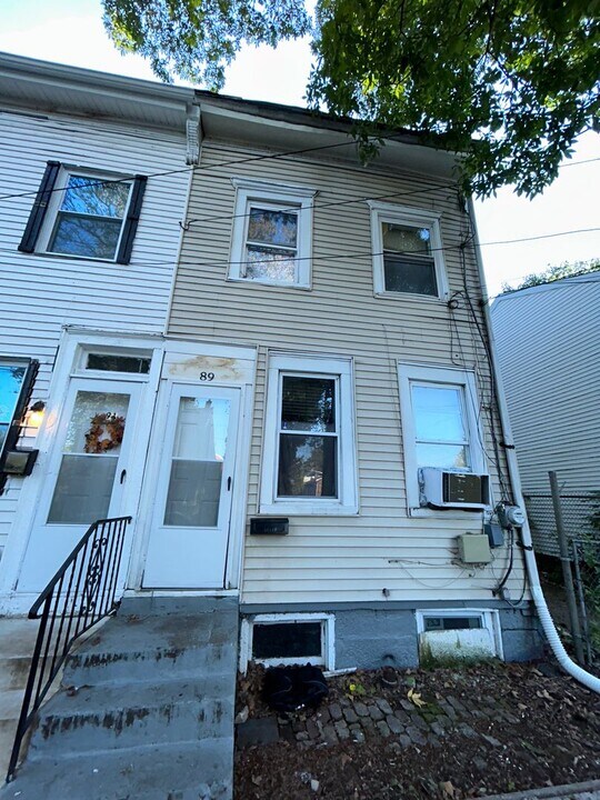 89 Poplar St in Trenton, NJ - Building Photo