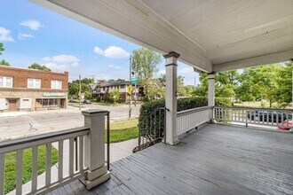 2339 Summit St in Columbus, OH - Building Photo - Building Photo