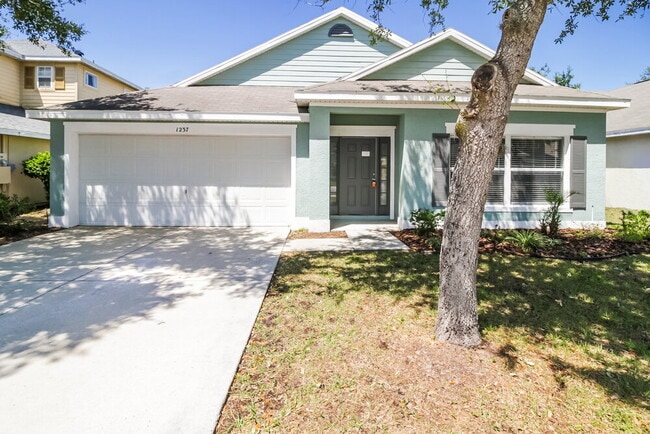 property at 1237 Kellogg Dr
