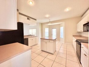 1225 Falconcrest Blvd in Apopka, FL - Building Photo - Building Photo