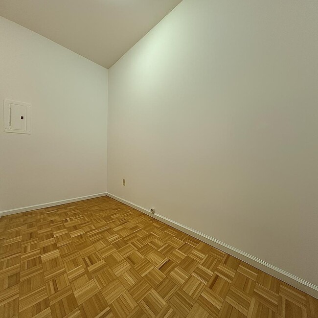 306 W 106th St in New York, NY - Building Photo - Building Photo