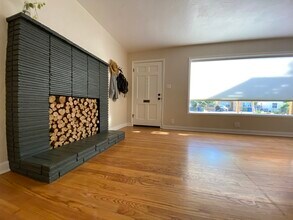 732 South St in Redding, CA - Building Photo - Building Photo