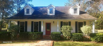 8208 US-165 in Woodworth, LA - Building Photo