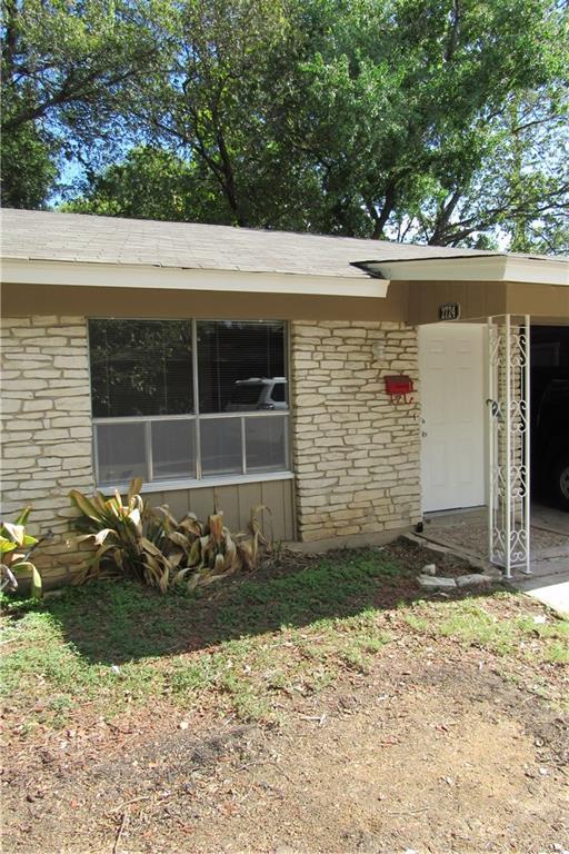 2724 St Edwards Cir in Austin, TX - Foto de edificio - Building Photo