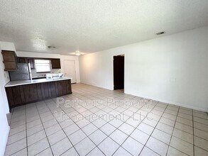 101 Pine Ave in Gentry, AR - Building Photo - Building Photo