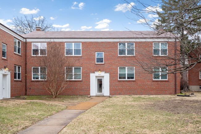 6221 Sunshine Dr in St. Louis, MO - Building Photo - Building Photo